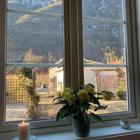 Sentralt hus i Rjukan Eksteriør bilde