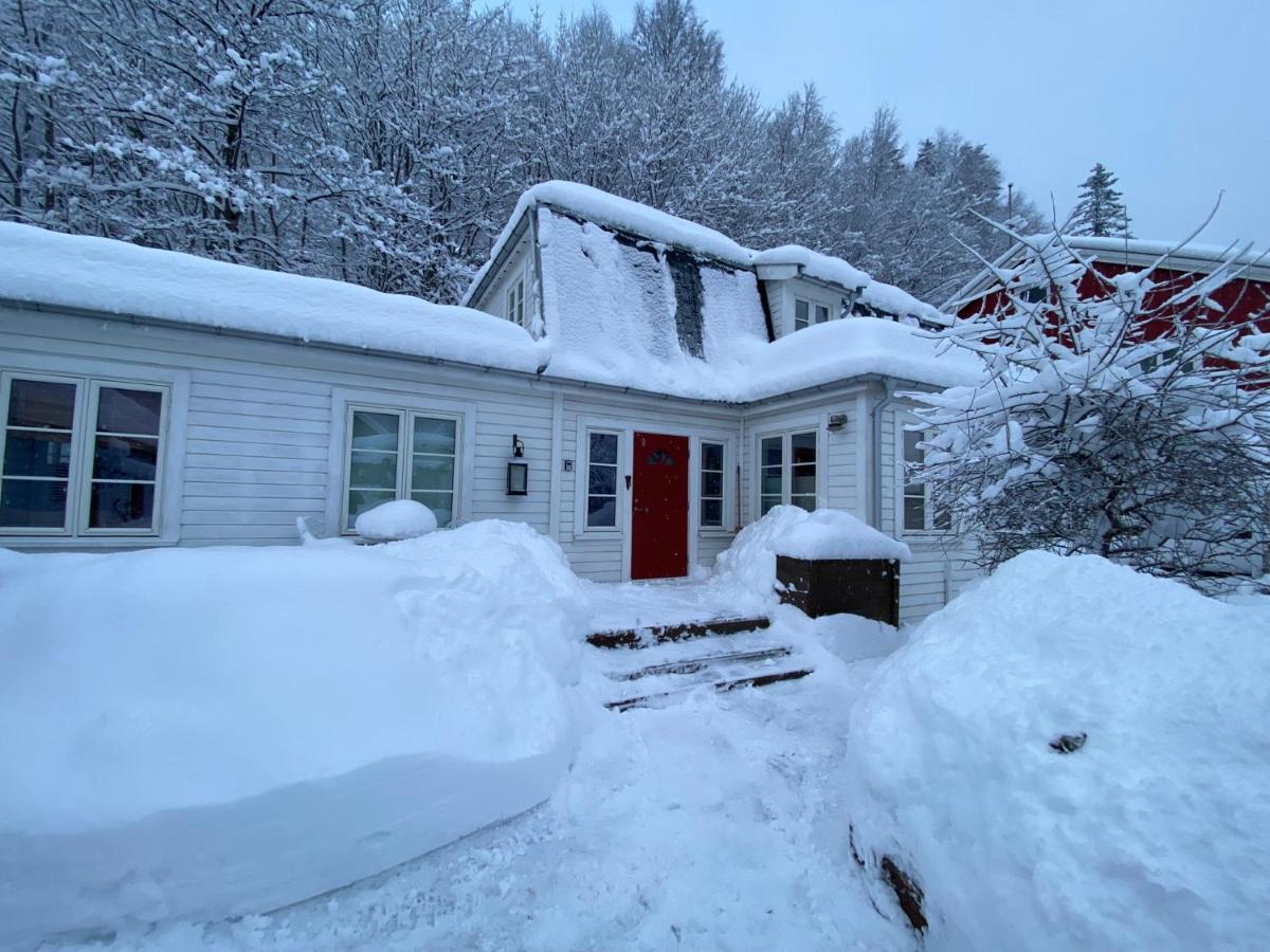 Sentralt Hus I Semesterbostad *